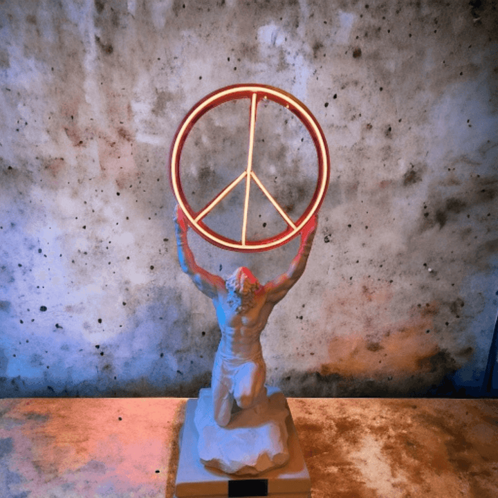 Design Atlas Peace Sculpture - vinterro