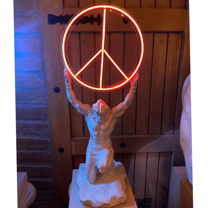 Design Atlas Peace Sculpture - vinterro