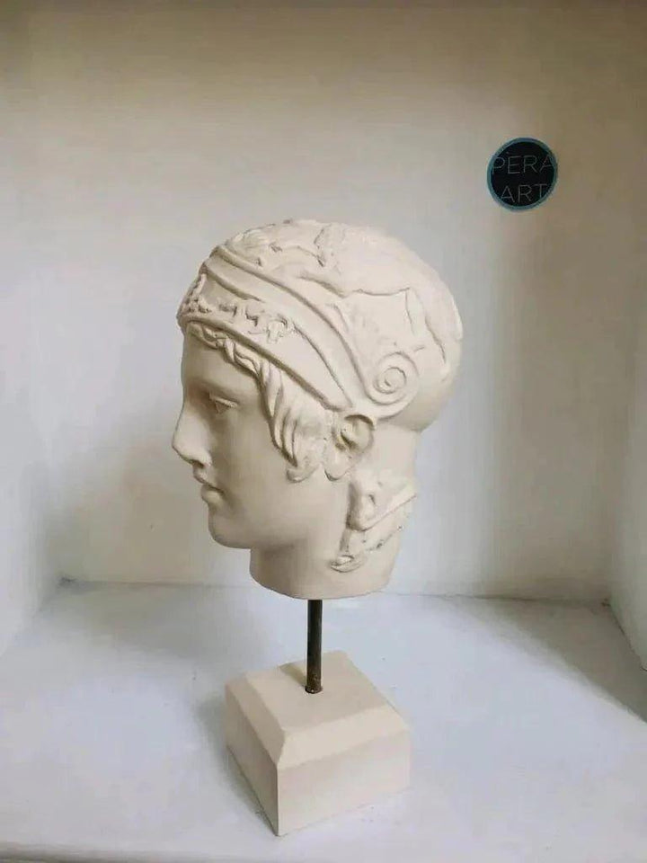Ares Büst - vinterro
