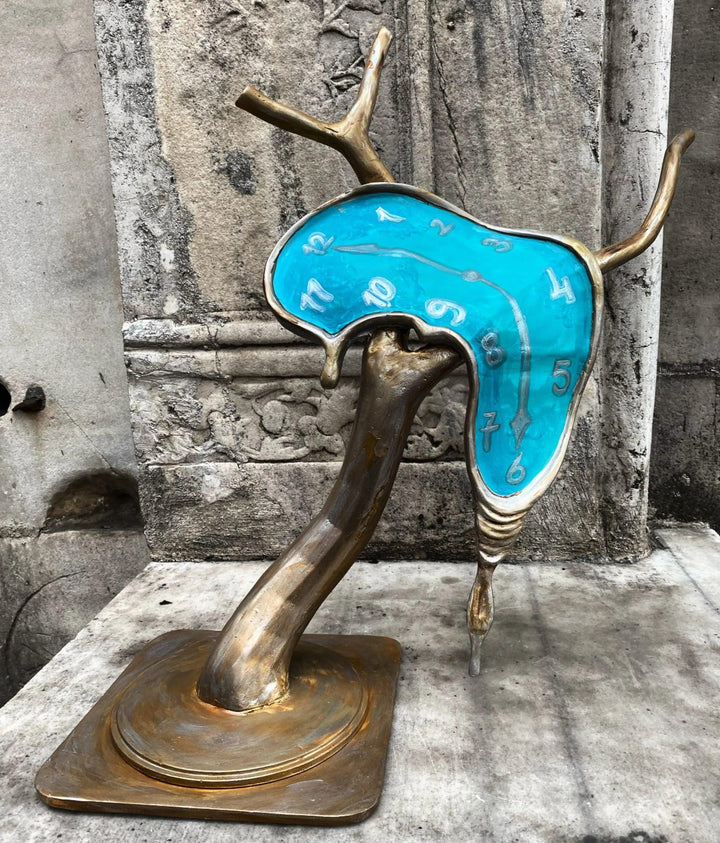Salvador Dali - Melting Hours - vinterro